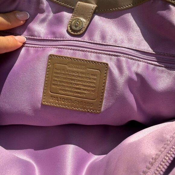 Coach Carly Patchwork Tote – Gold & Silver Metallic Circles – Y2K Style - Picture 9 of 13